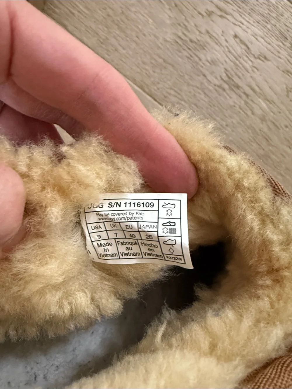 UGG Classic Ultra Mini in Chestnut